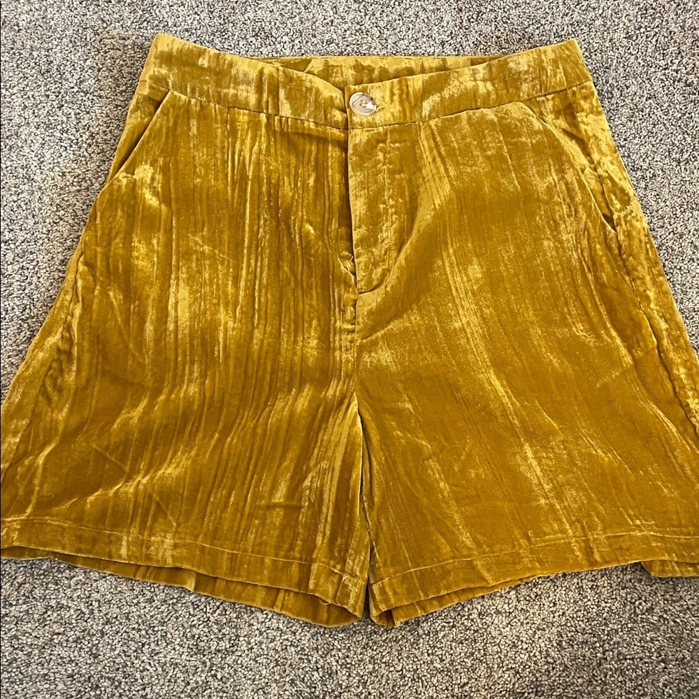 Ellison High Waist Velvet Shorts - Gold